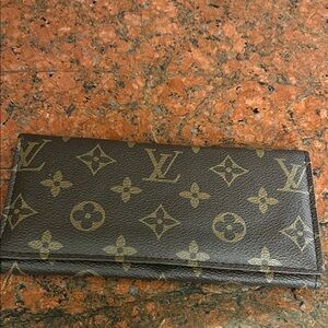 Brown Wallet Snap Closure